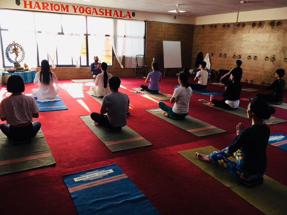 group-yoga-ttc-in-rishikesh